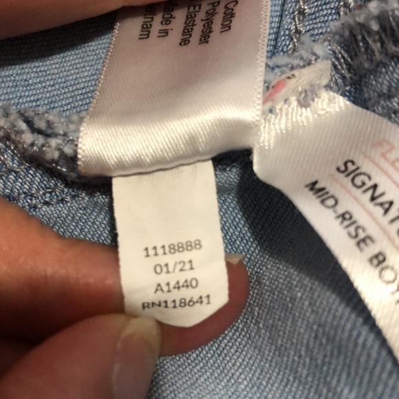 LANE BRYANT | Women’s Light Blue Mid-Rise Boyfriend Midi Denim Shorts size 24 - Picture 10 of 10